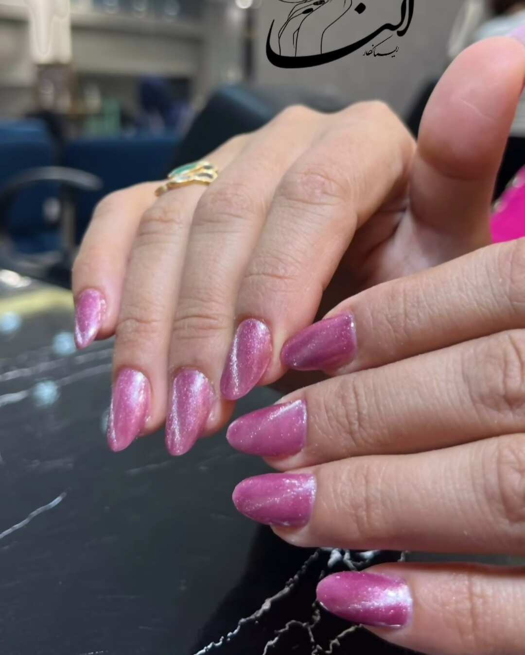 کاشت ناخن لاک ژل صورتی اکلیلی در اصفهان
