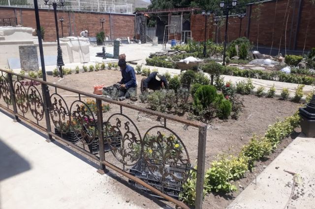خدمات نگهدارى فضاى سبز در ادارات