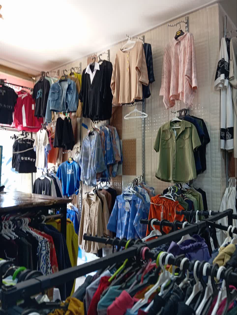 لباس فروشی در پادنا