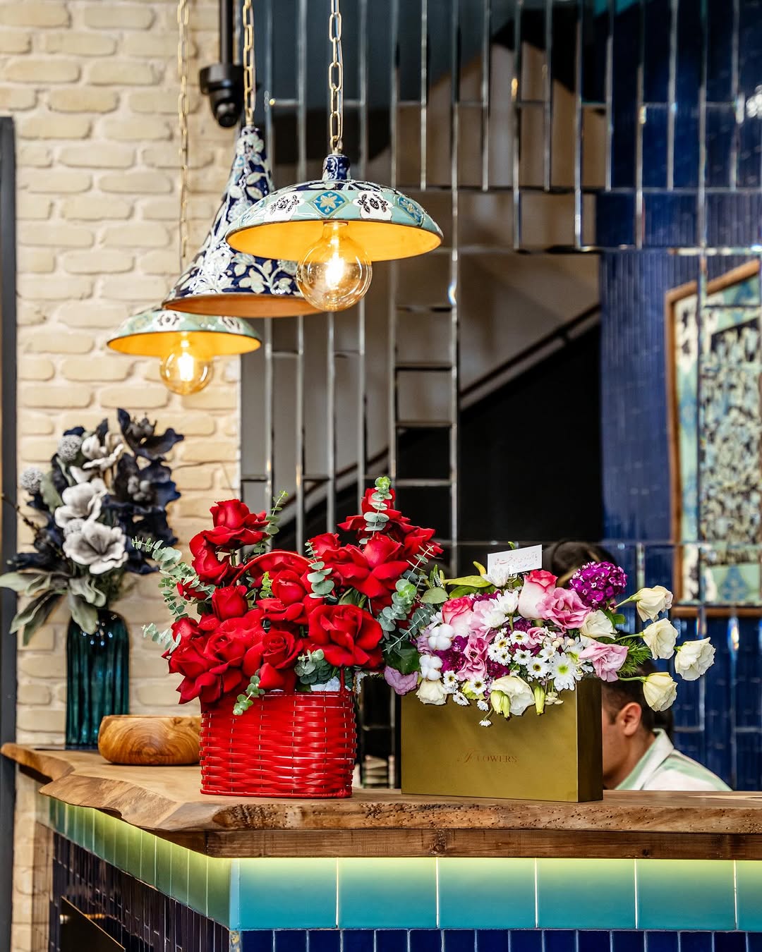 رستوران در جاده دریا ساری