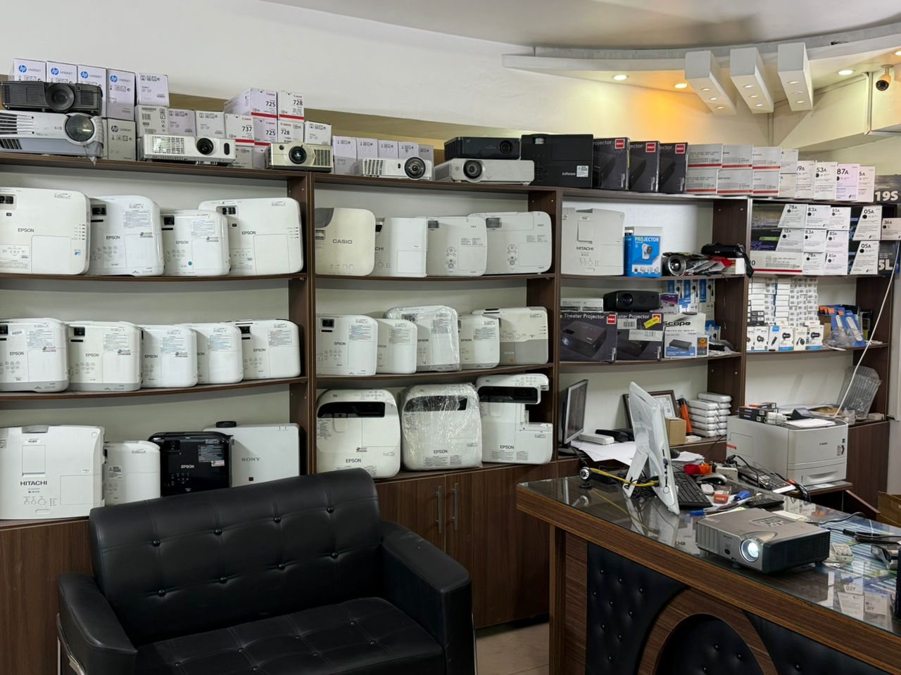 قیمت دیتا پرژکتور خانگی در اصفهان