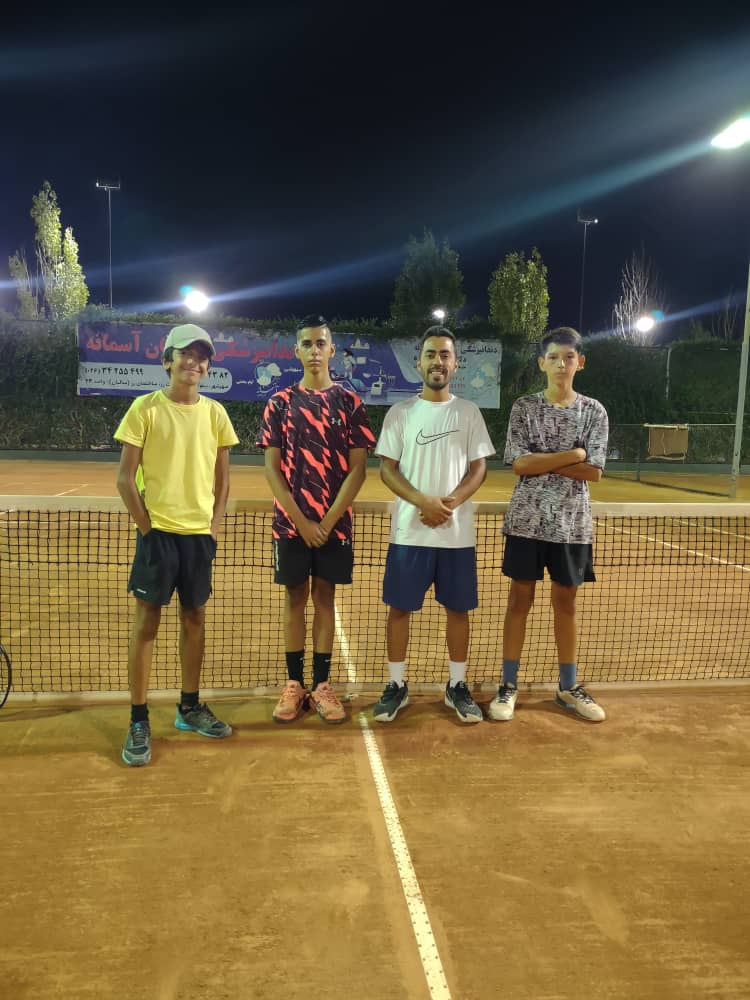 آموزشگاه تنیس بزرگسالان