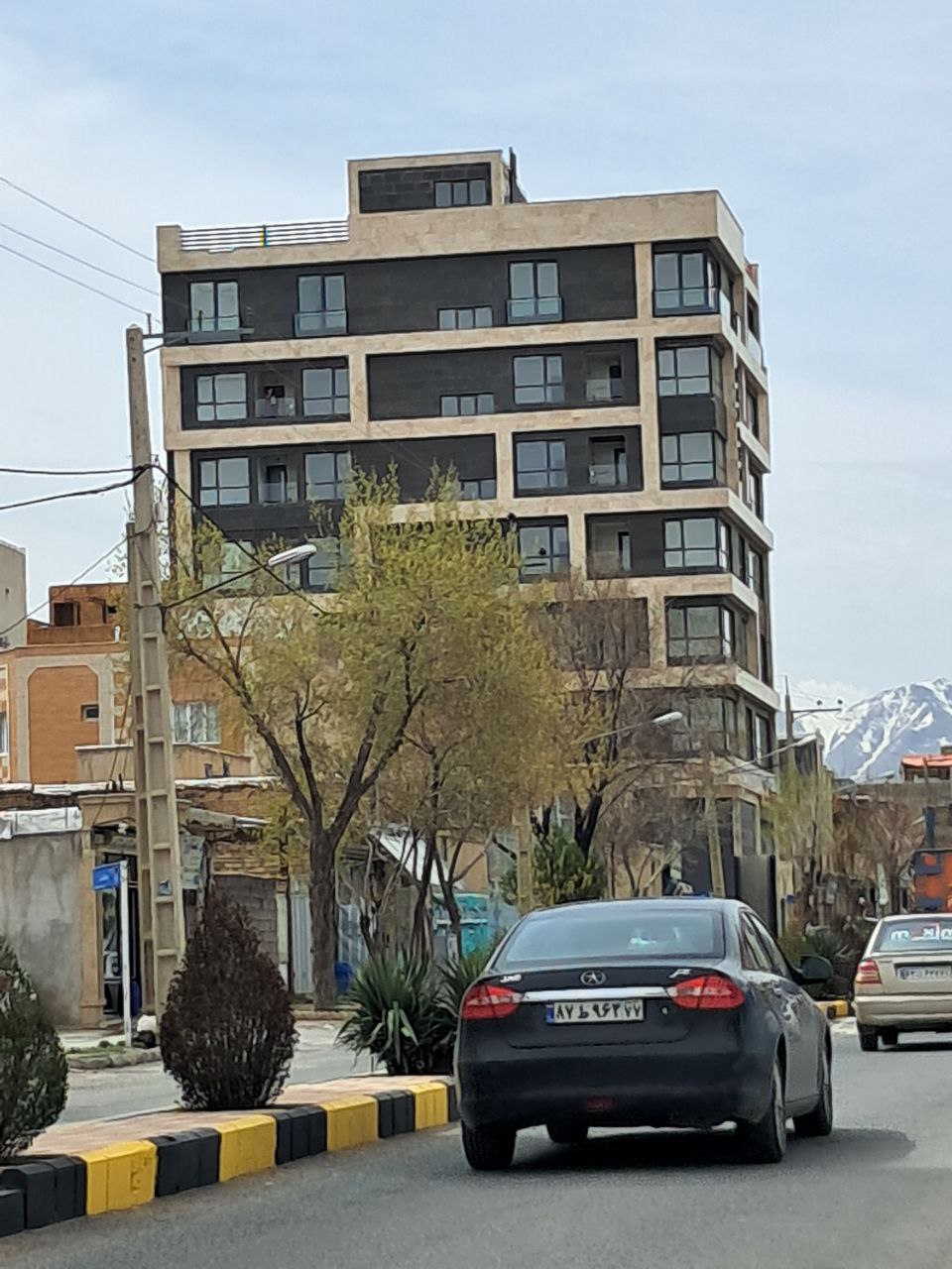 بهترین مشاور املاک در قروه 
