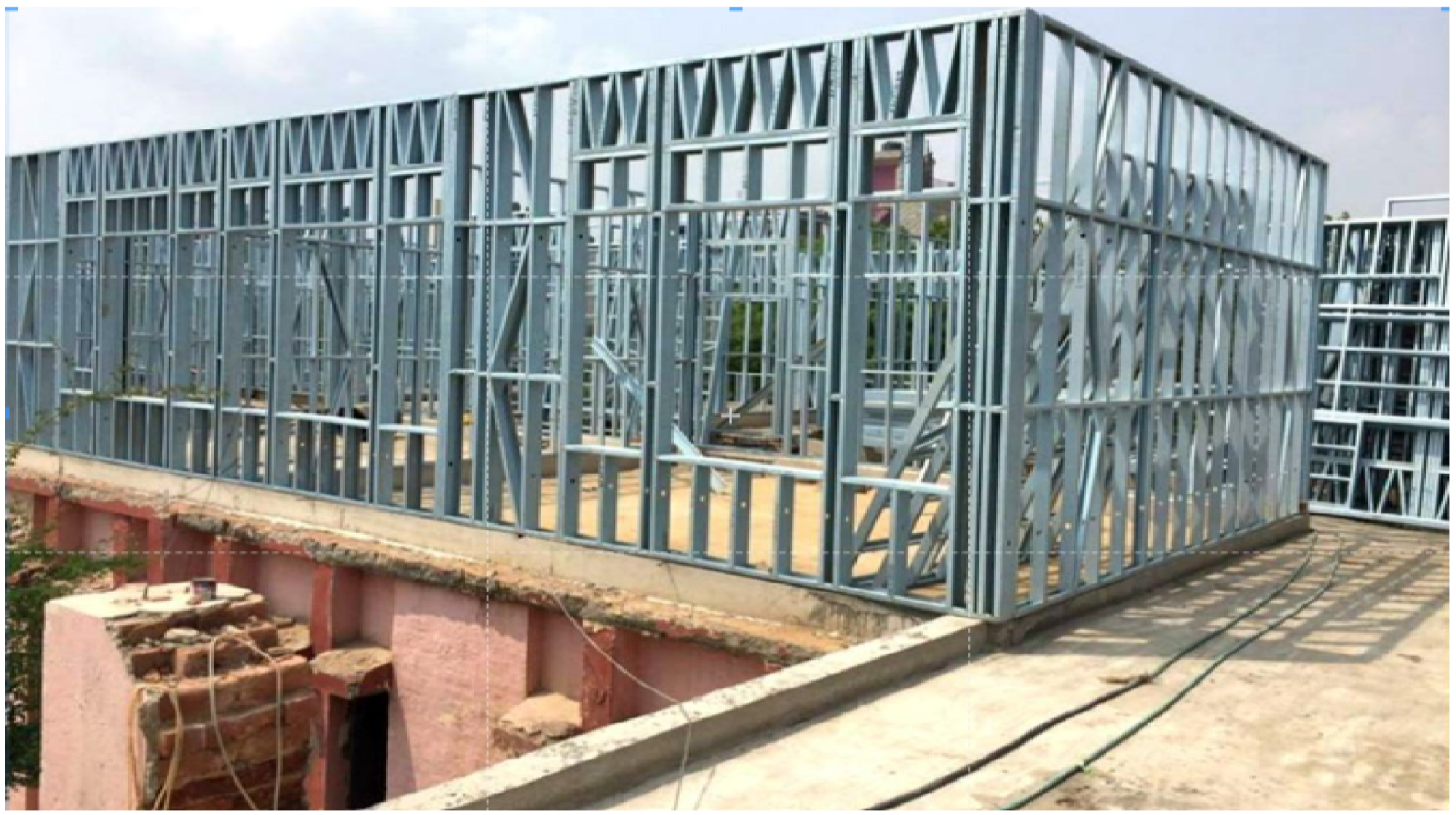 بهترین قیمت ال اس اف برای سقف مازاد