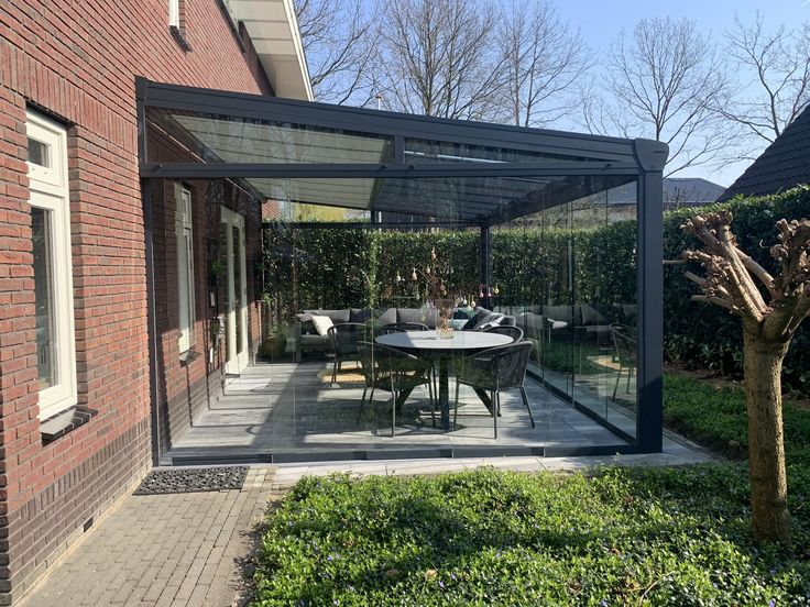 درب و پنجره UPVC 