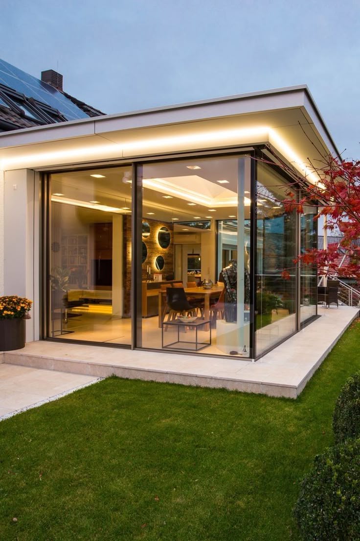 درب و پنجره UPVC 