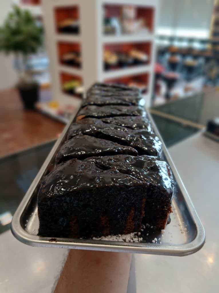 شیرینی فروشی در منطقه 22 تهران