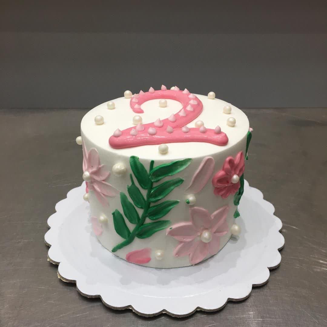 شیرینی فروشی در منطقه 22 تهران