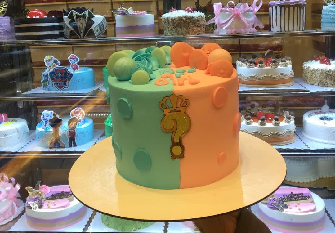 شیرینی فروشی در منطقه 22 تهران