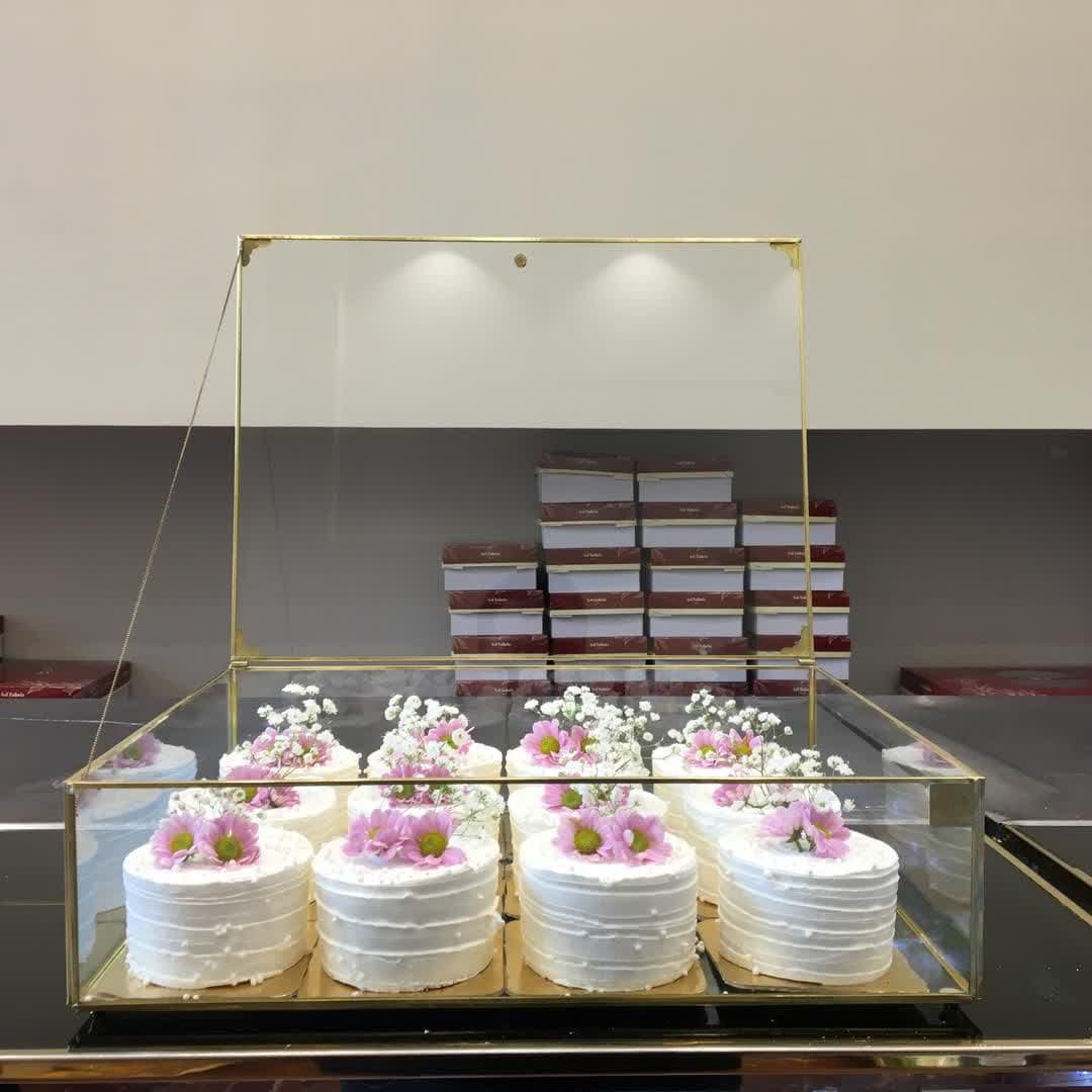 شیرینی فروشی در منطقه 22 تهران