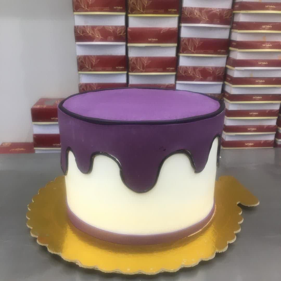 شیرینی فروشی در منطقه 22 تهران