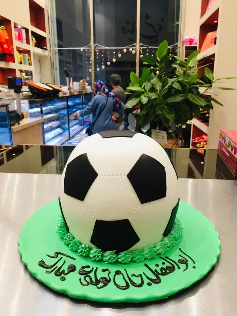 شیرینی فروشی در منطقه 22 تهران