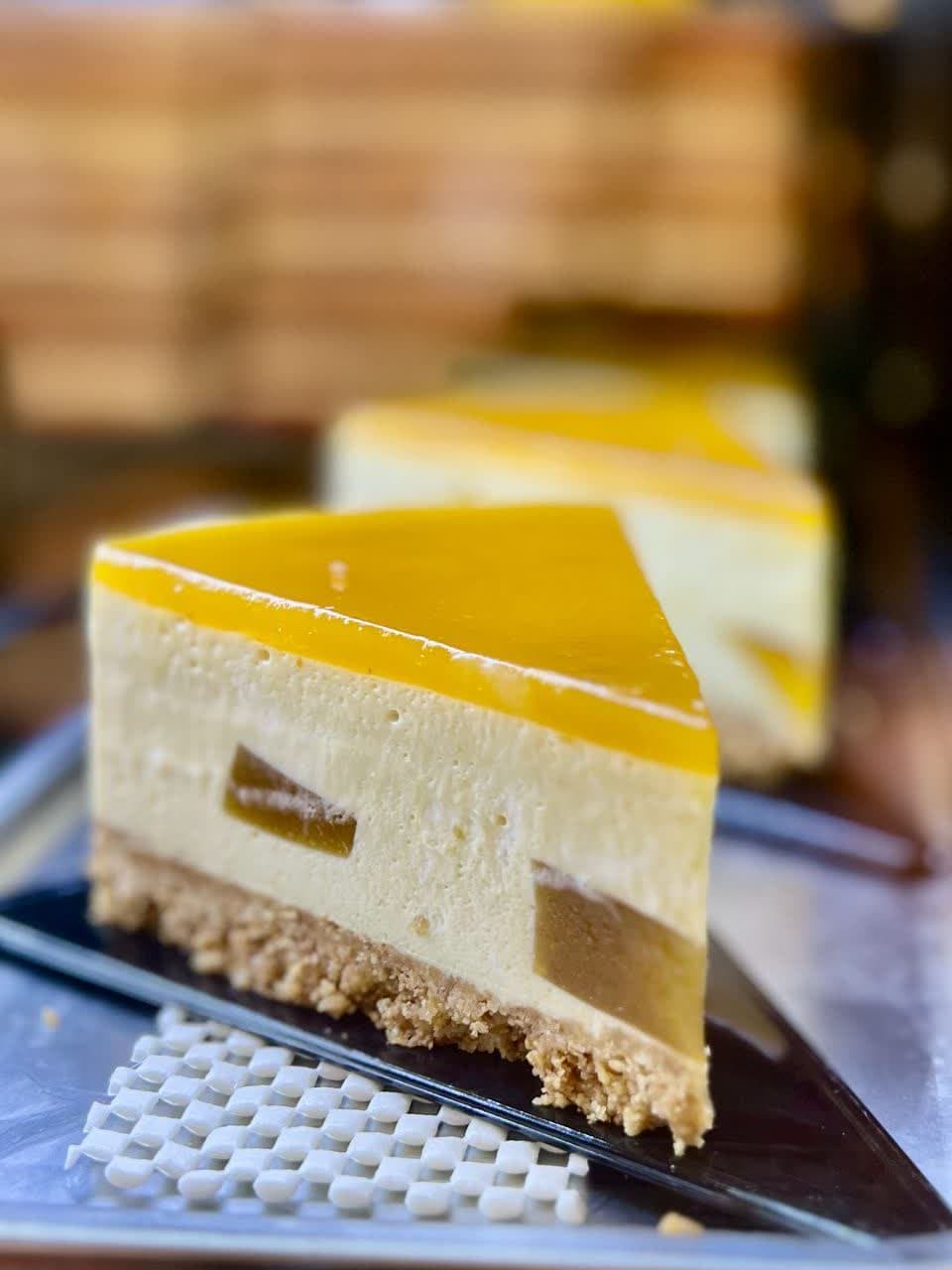 شیرینی فروشی در منطقه 22 تهران