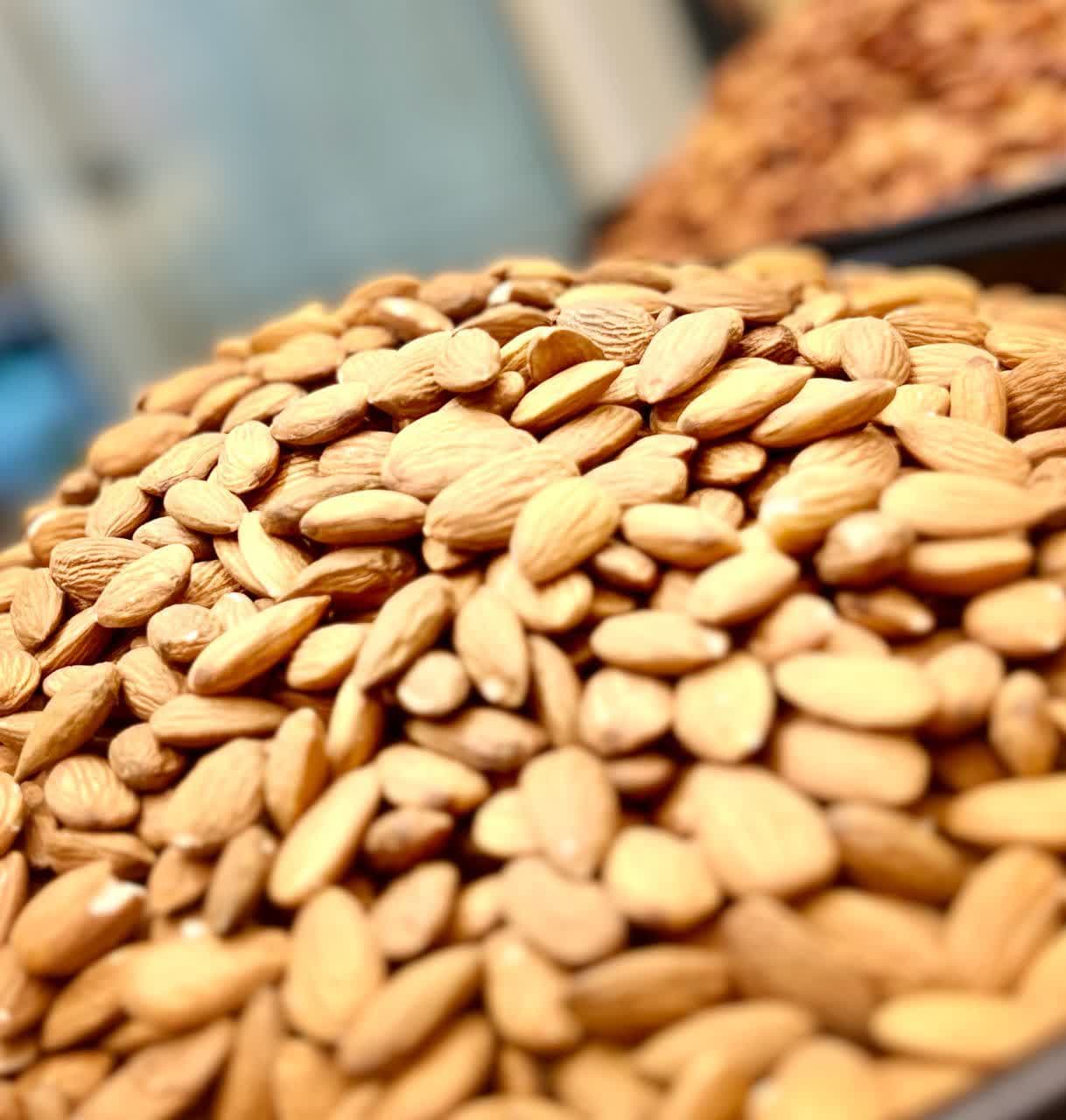 شیرینی فروشی در منطقه 22 تهران