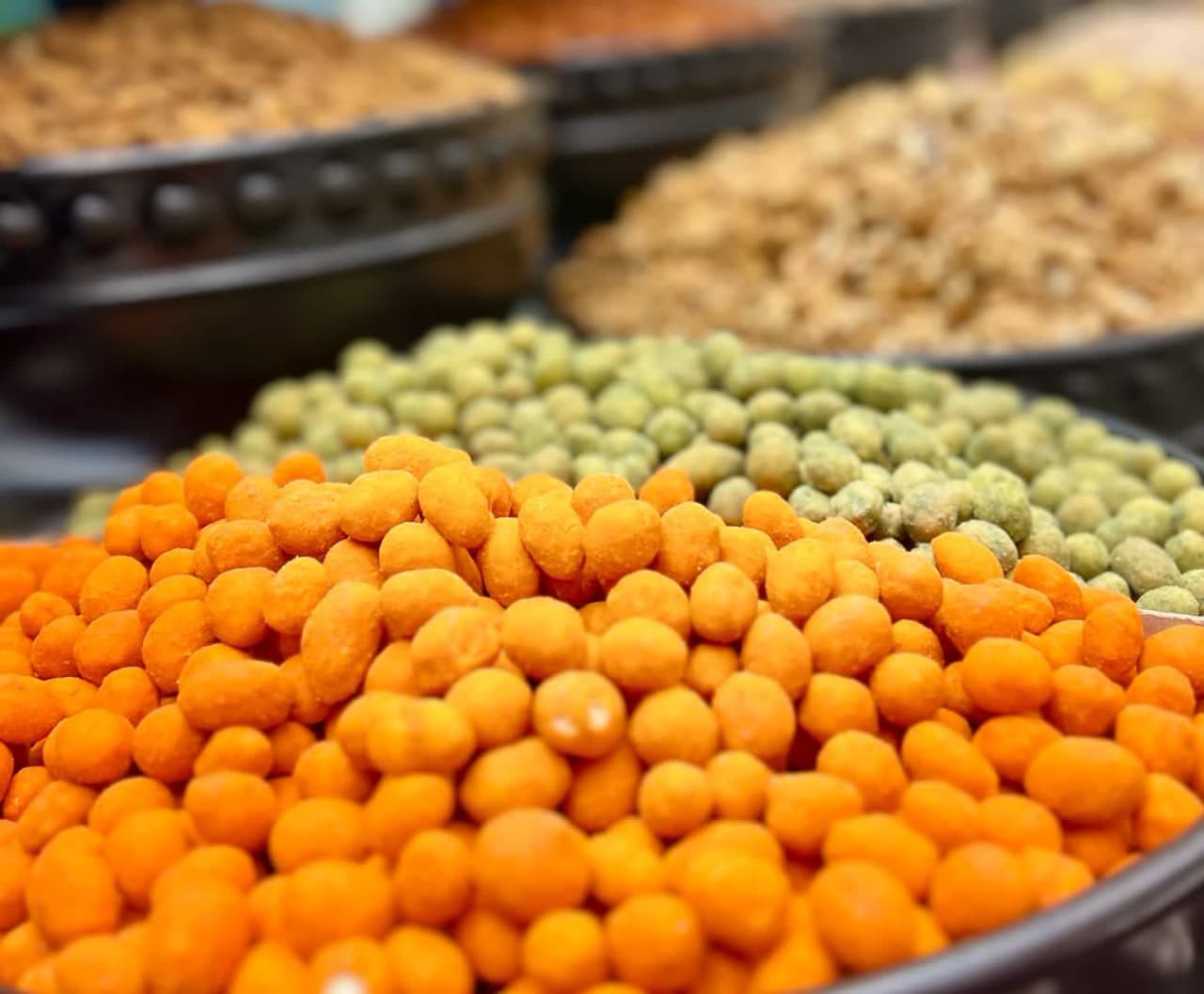 شیرینی فروشی در منطقه 22 تهران