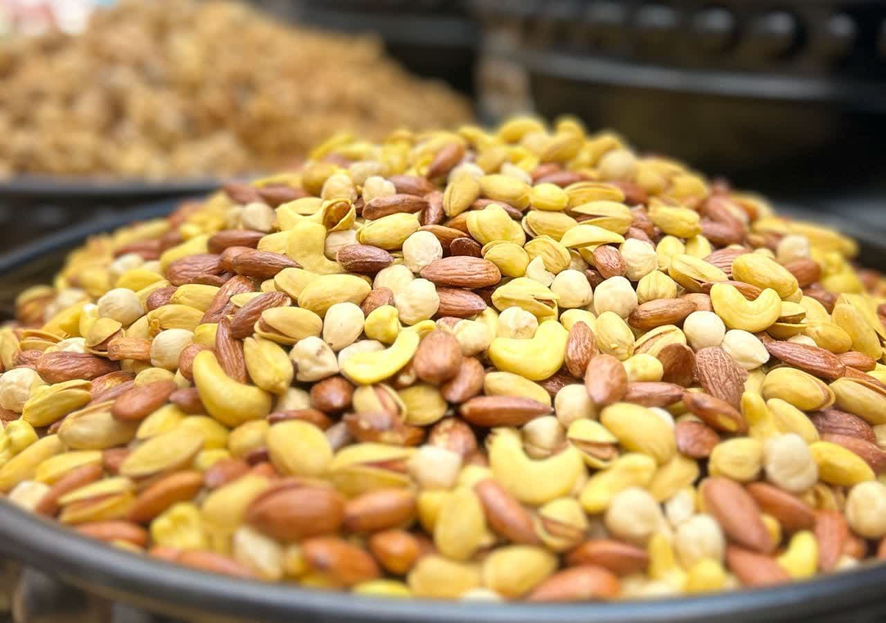 شیرینی فروشی در منطقه 22 تهران