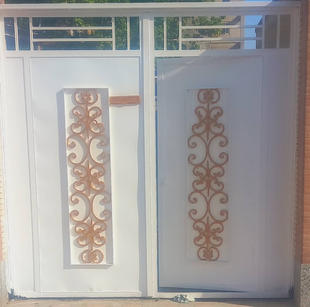 رنگ و روغن درب و پنجره حسینی زاده