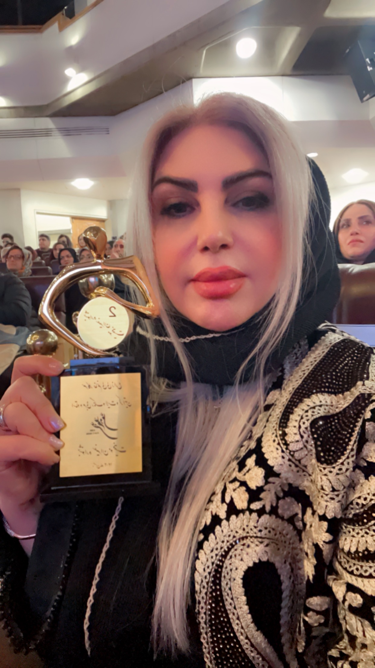 بهترین آرایشگر زنانه در شیراز