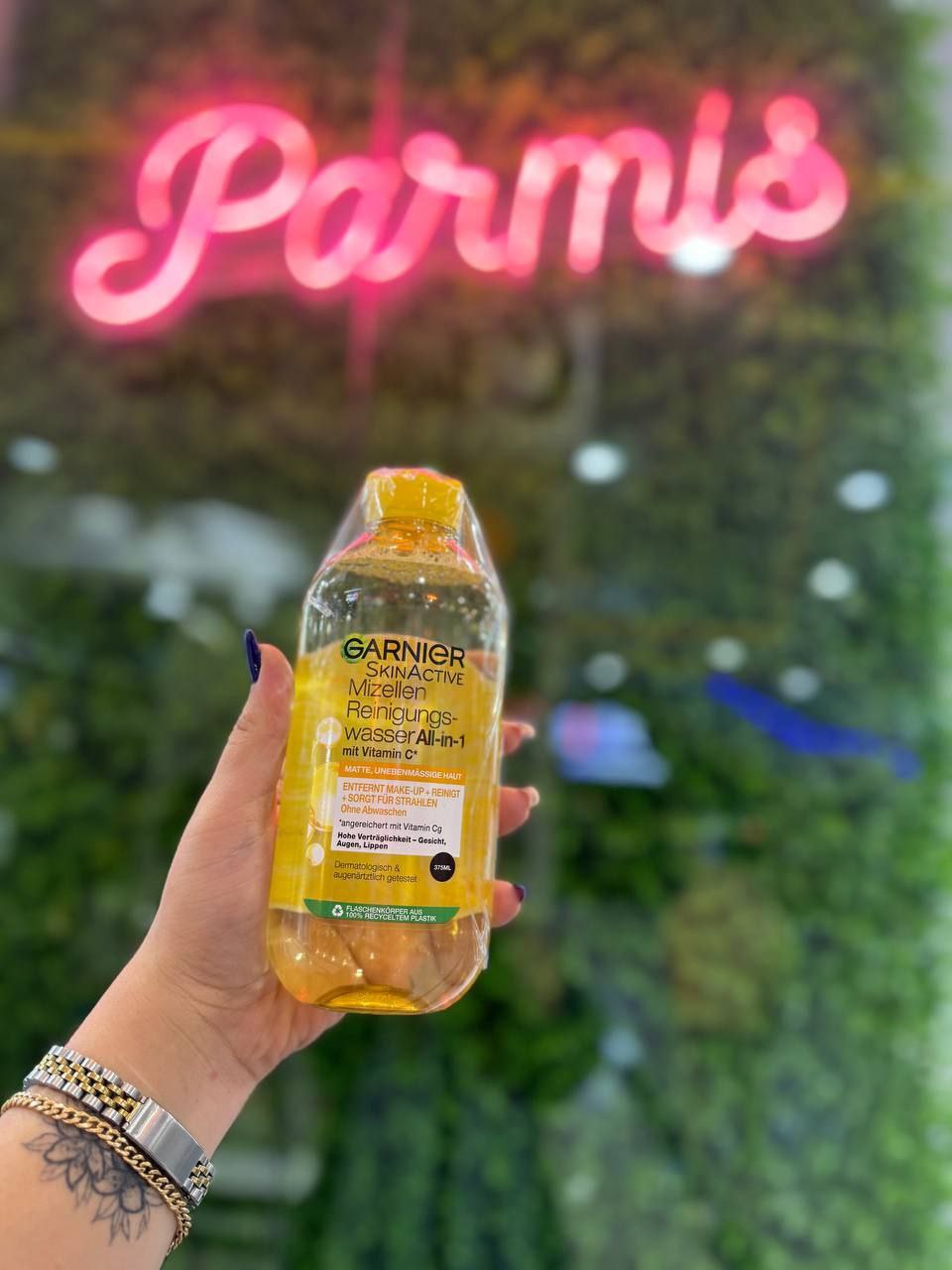 گالری پارمیس محمودی در قروه