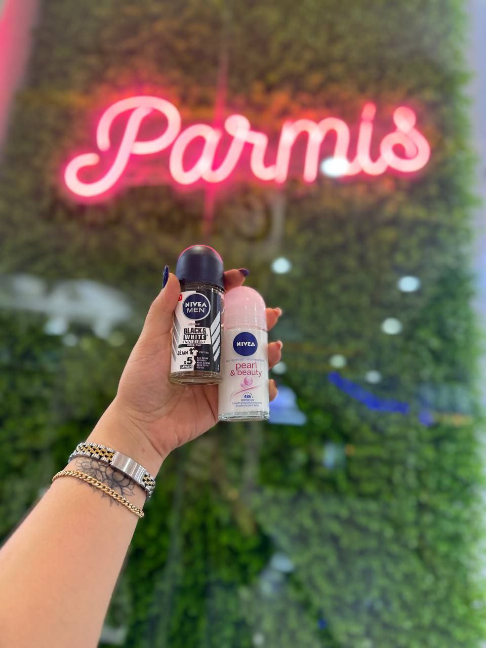 گالری پارمیس محمودی در قروه