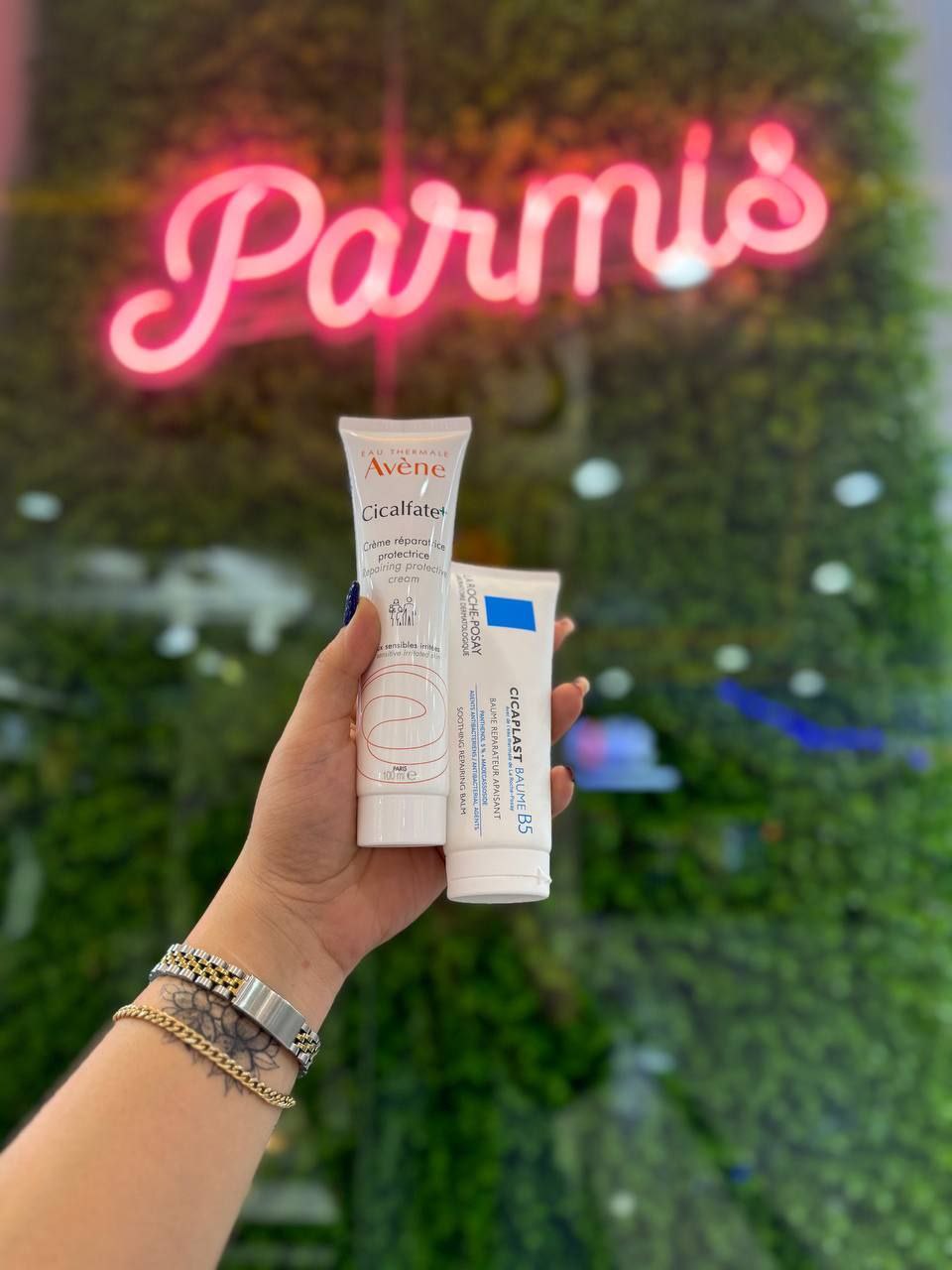 گالری پارمیس محمودی در قروه