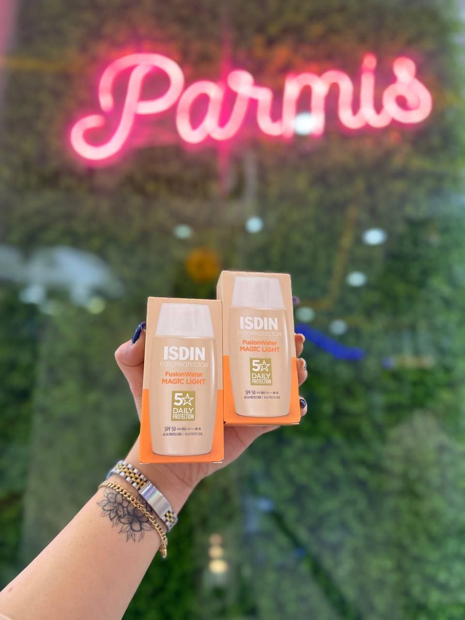 گالری پارمیس محمودی در قروه