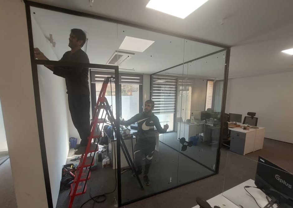 طراحی و نصب پارتیشن اداری در تهران