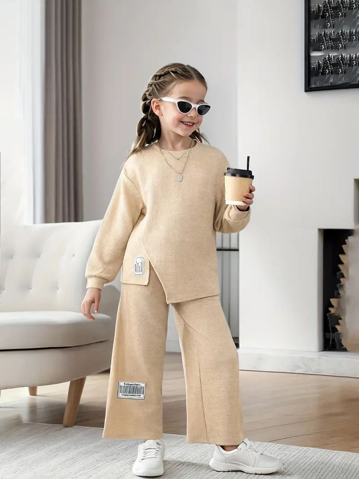 خرید لباس کودک و نوجوان با قیمت مناسب