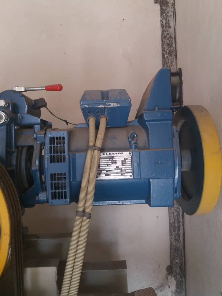 سرویسکار آسانسور در قائمشهر