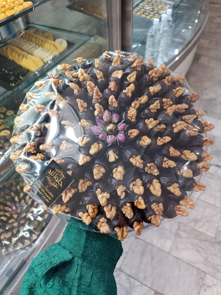 خرمای مغزدار گردویی