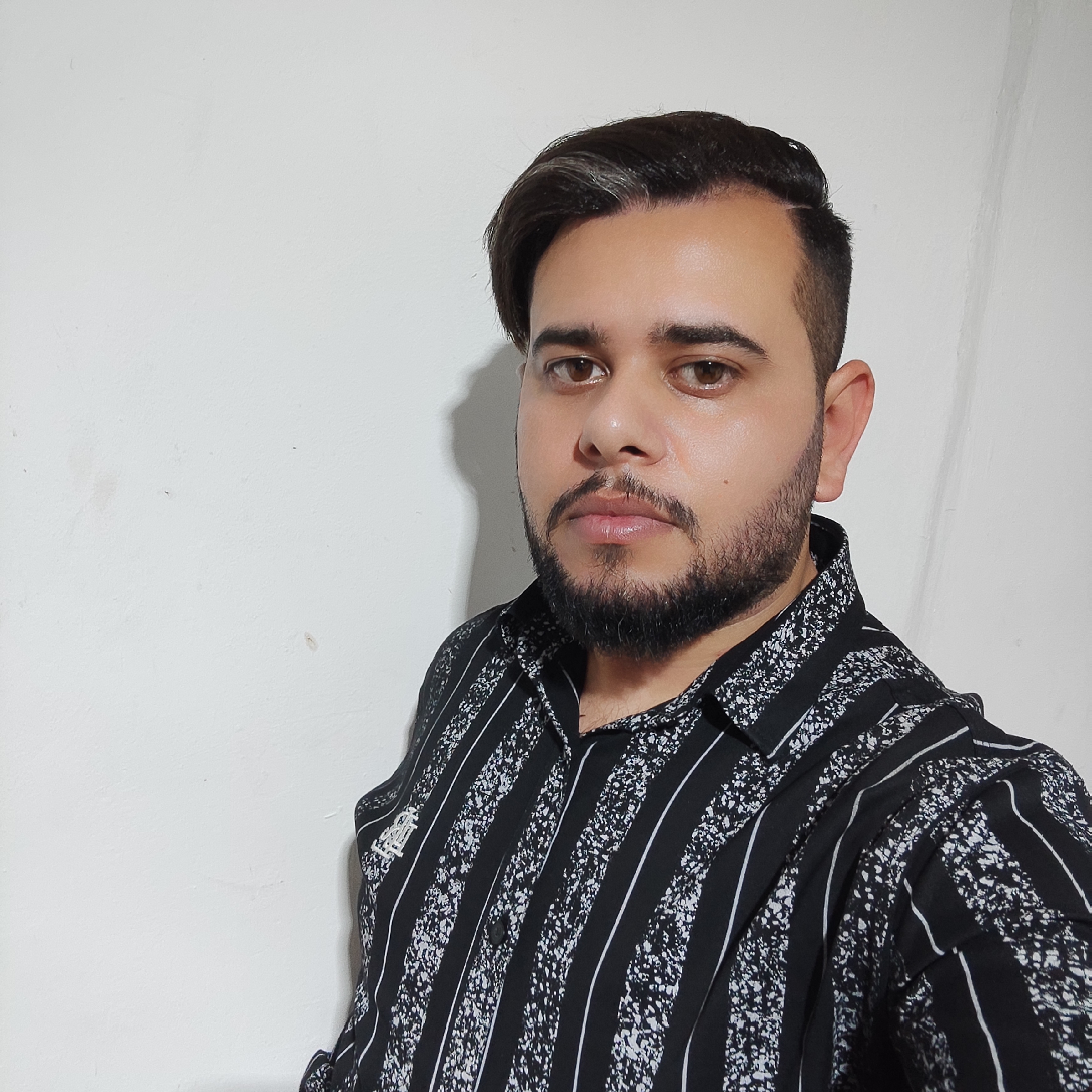 علی زنبوری