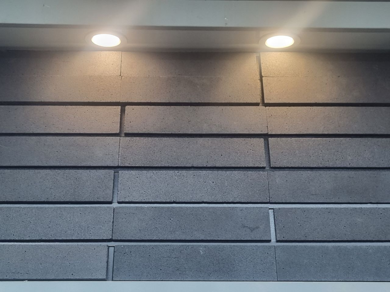 آجرنمای مرجان در اصفهان