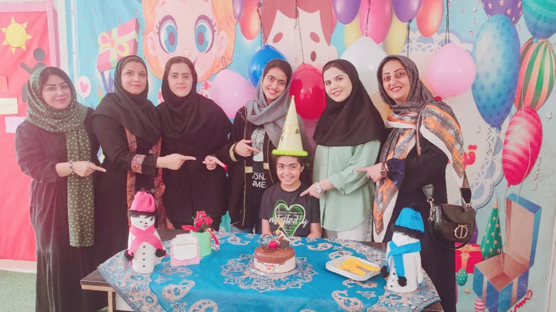 دبستان دخترانه  گلهای توانا