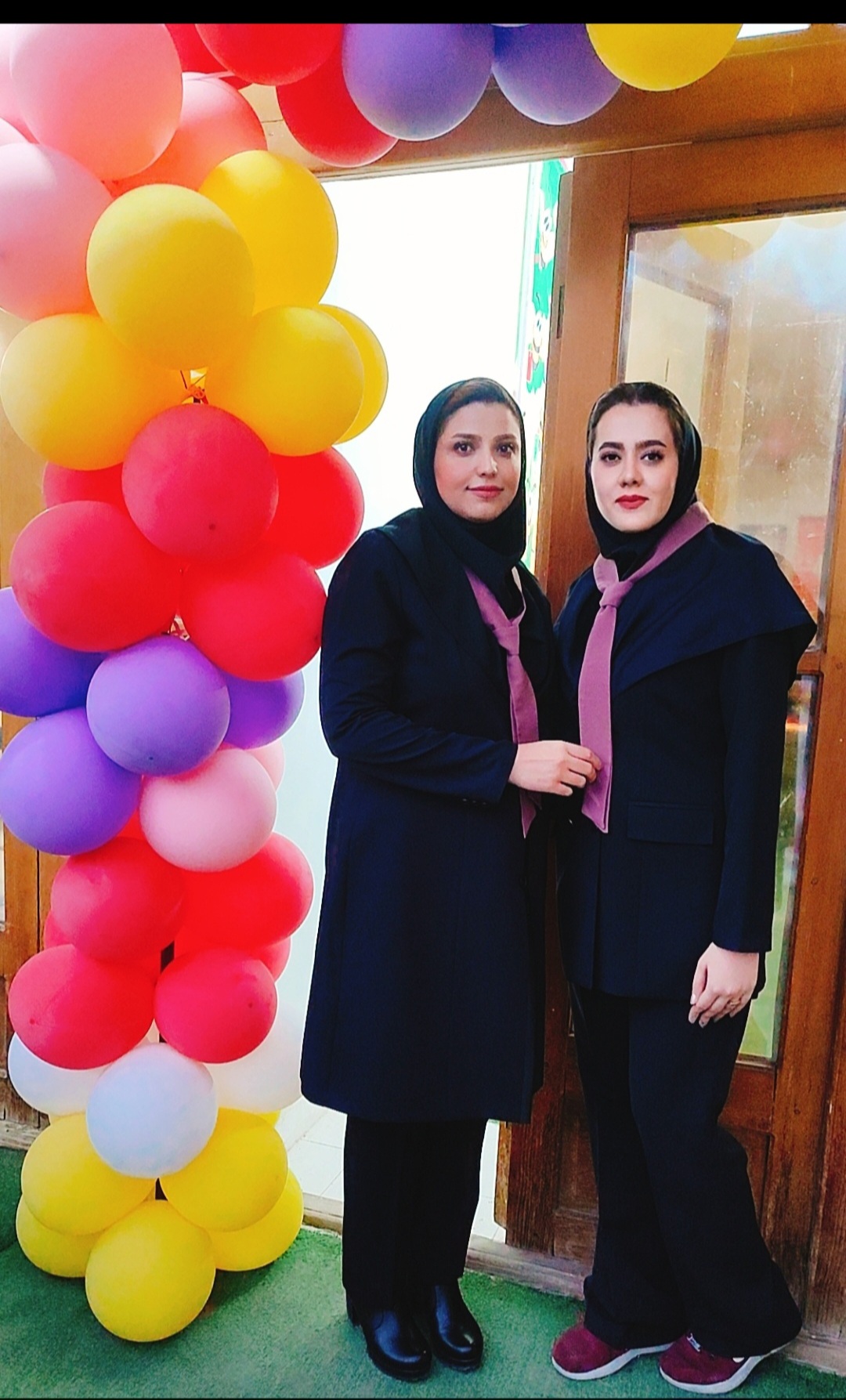 دبستان دخترانه  گلهای توانا