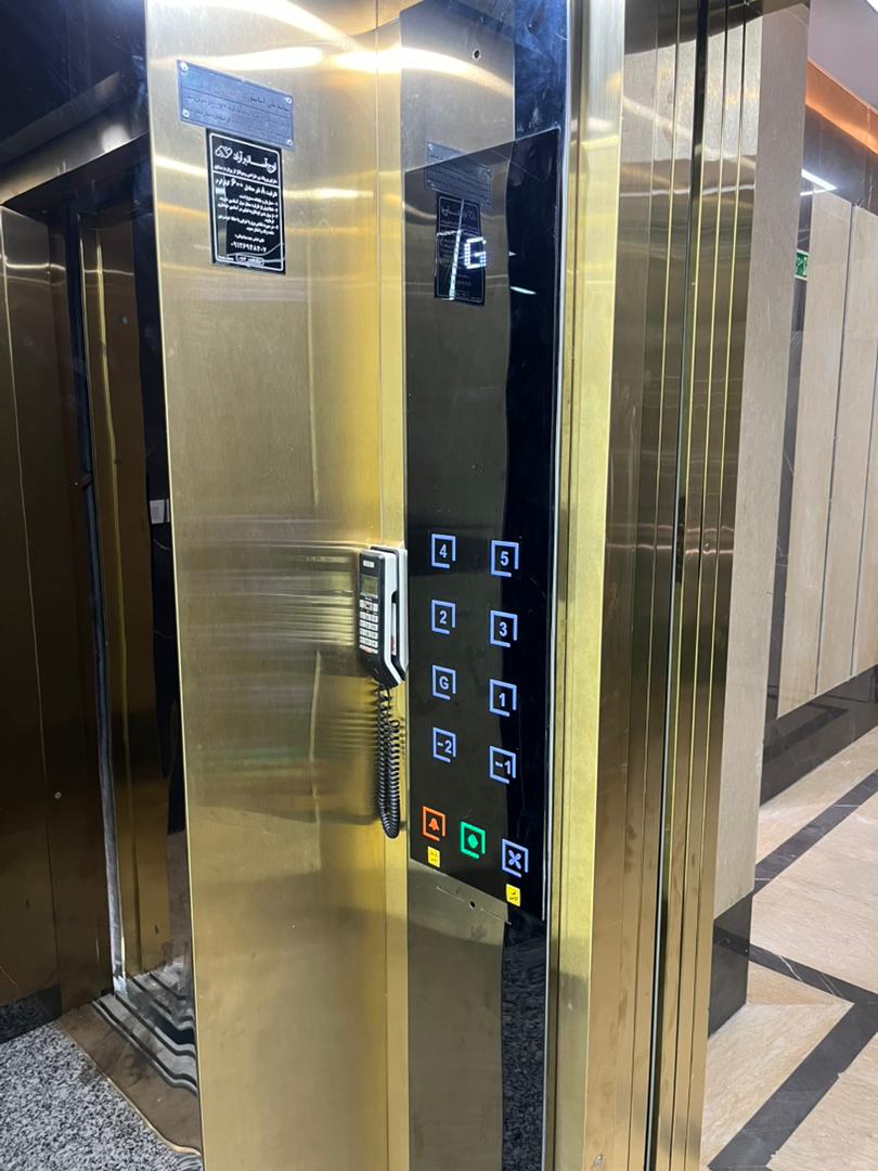 اسانسور در پرديس