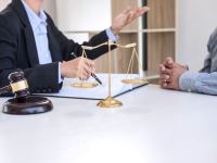 بهترین وکیل بم