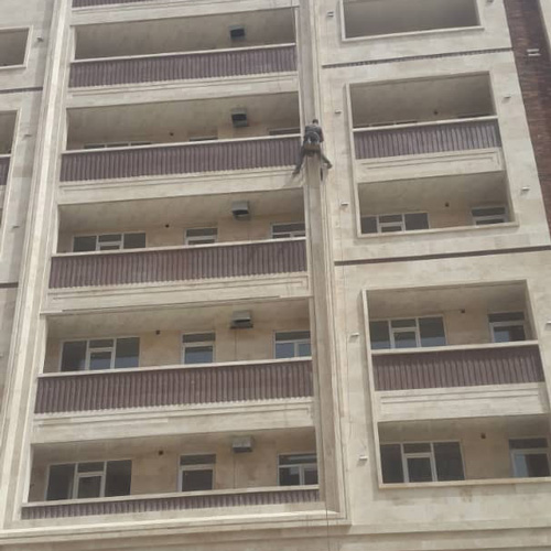 پیچ و رولپلاک نما در کرج