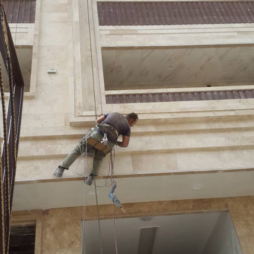 پیچ و رولپلاک نما در کرج