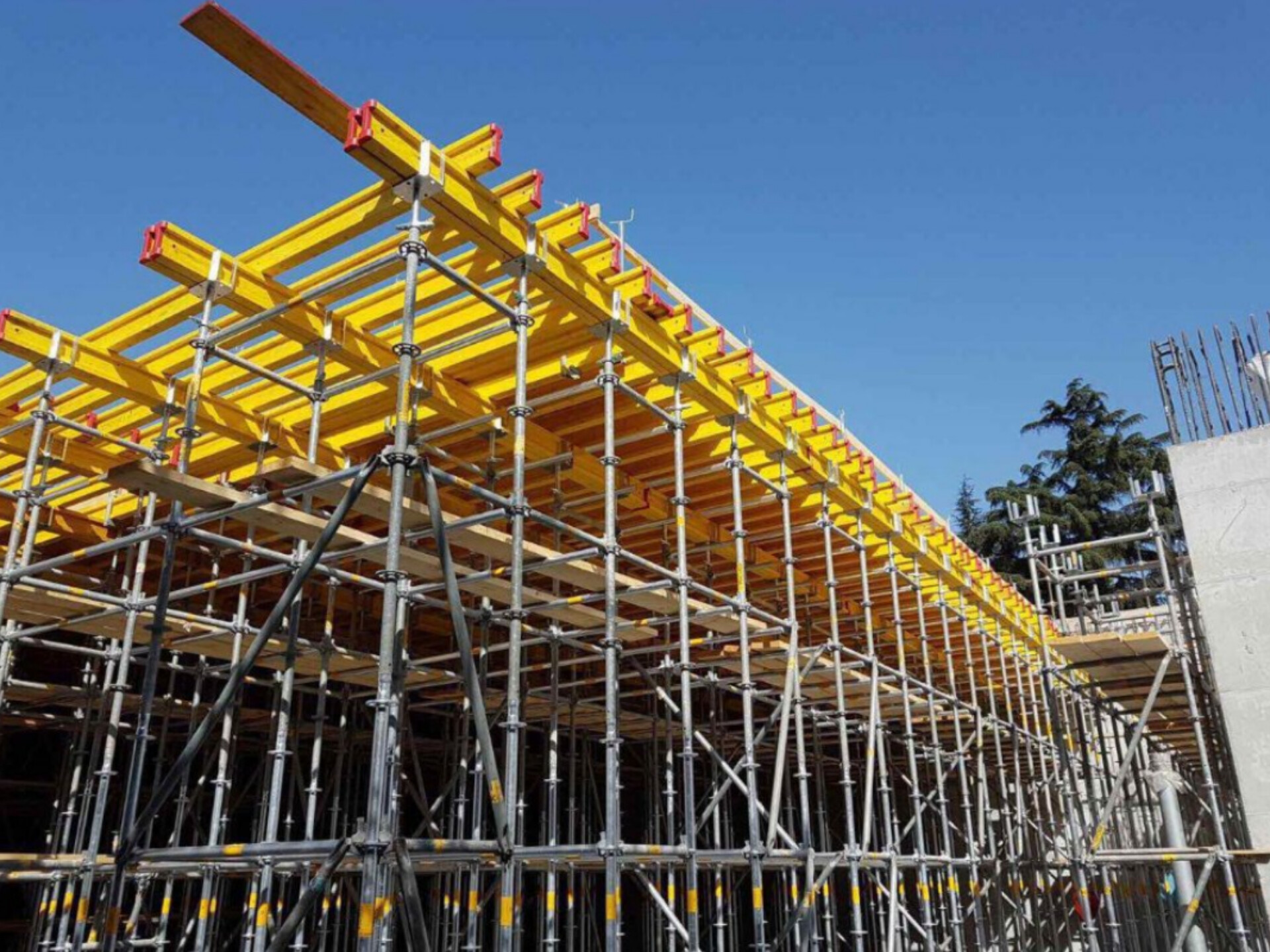 نصب داربست فلزی در تهرانپارس کفراژ