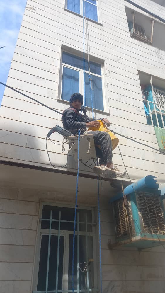 پیچ رولپلاک نما در تهران