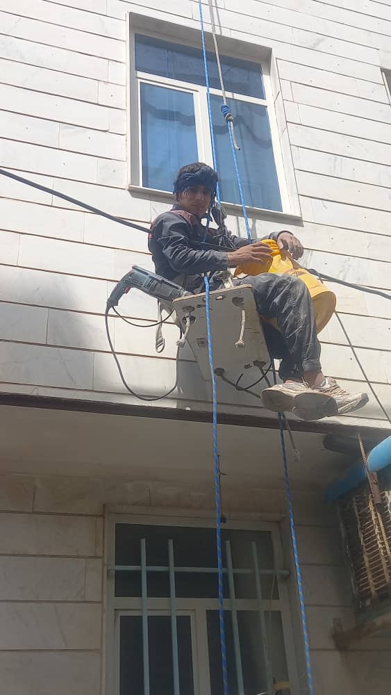 پیچ رولپلاک نما در تهران