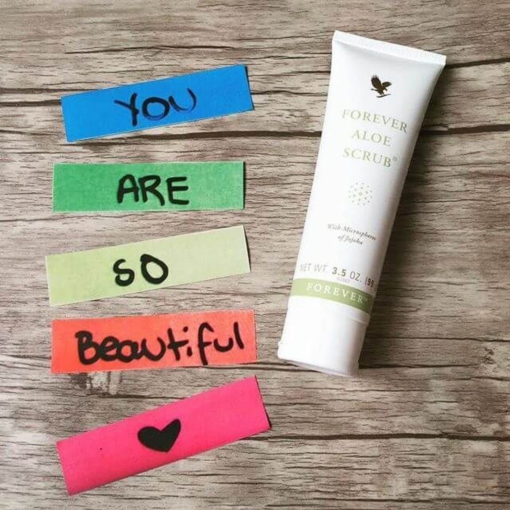اسکراب آلوئه ورا فوراور | Forever Aloe Scrub بهترین کرم لایه بردار پوست ویژگیهای اسکراب آلوئه ورا فوراور · لایهبردار طبیعی صورت و بدن · پوست را برای مرطوبسازی آماده میکند · بهاندازه کافی ملایم برای استفاده روزمره