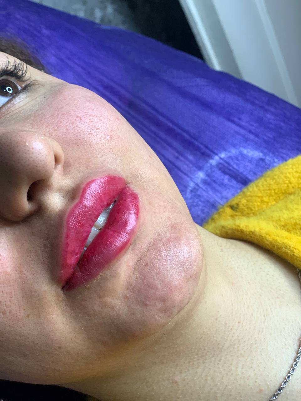 لب روسی صادقیه