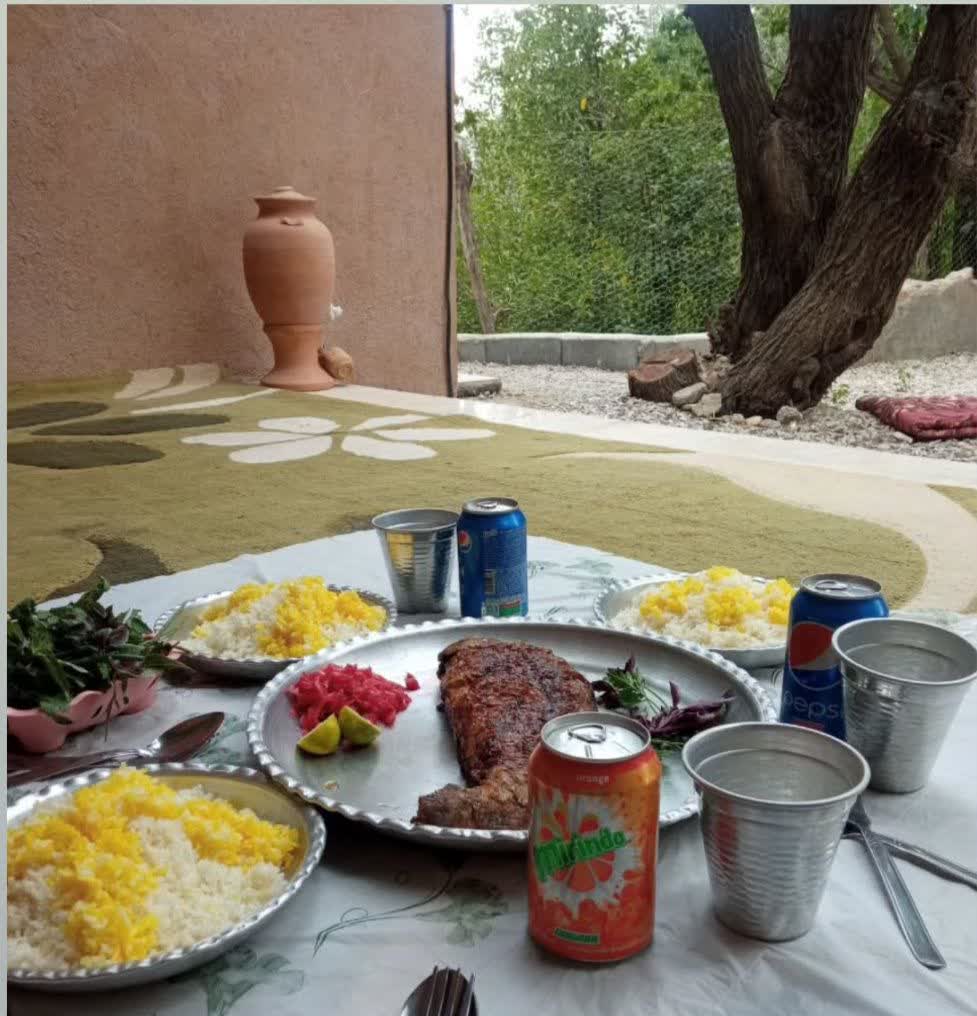 بومگردی ایران بانو