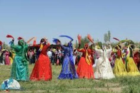 بومگردی ایران بانو