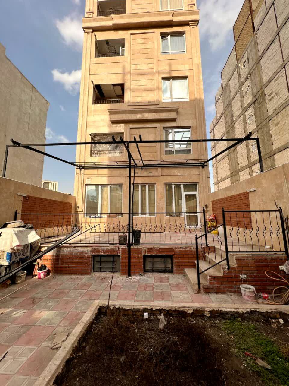 سقف متحرک در مشهد