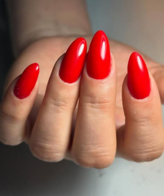 سالن کاشت ناخن در اصفهان