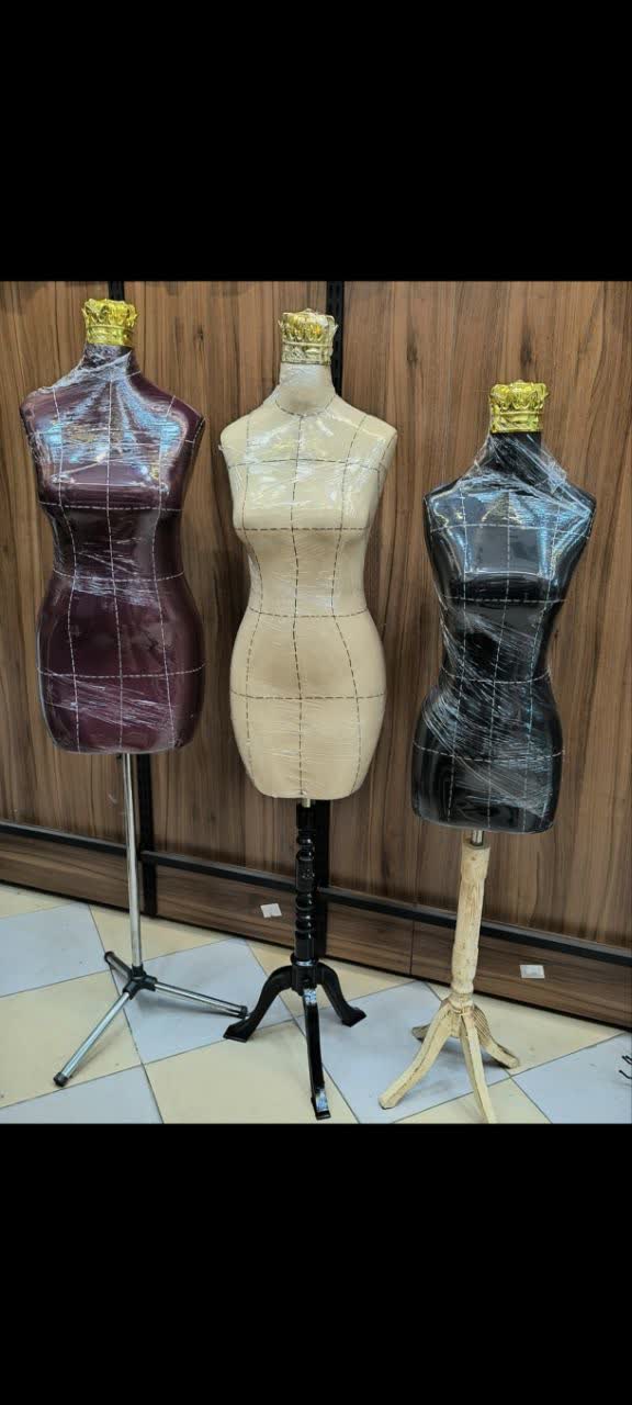 Needle-eating foam mannequin