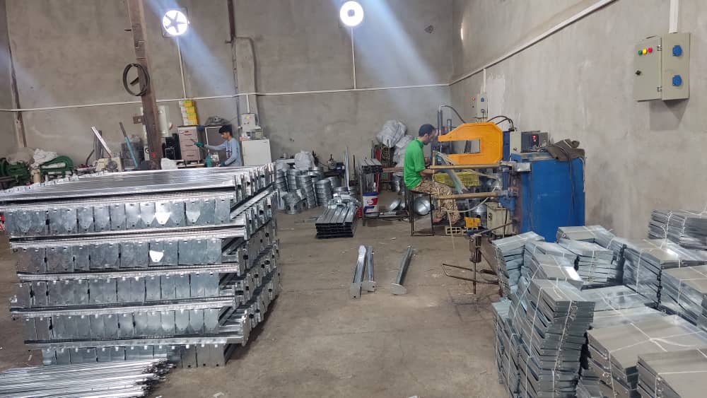 تولیدکننده دانخوری و ابخوری فلزی در تهران