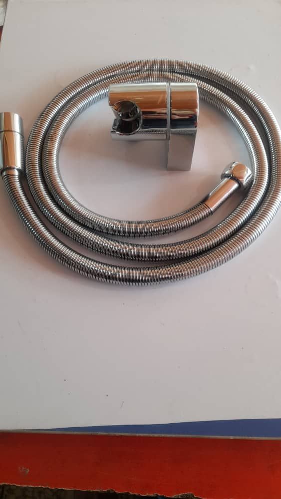 شیلنگ توالت درجه 1 باتیس با ما در ارتباط باشید.
09367924374